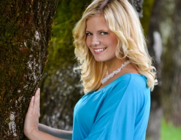 Melanie Payer beim Steirafest 2015